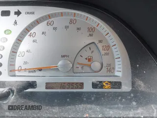2002 Toyota Camry XLE z VIN 4T1BF30K72U500934, wystawiony jako IAAI lot #42312967 z przebiegiem 169 569 mil mil oraz . Historia ofert i sprzedaży dostępna na DreamBid. Obrazek 7.