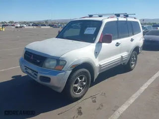 2001 Mitsubishi Montero XLS with VIN JA4MW31R61J026025, listed as a IAAI auction lot 40662178 with 166,196 mi miles. Bid and sale history available at carsss.com. Image 2.