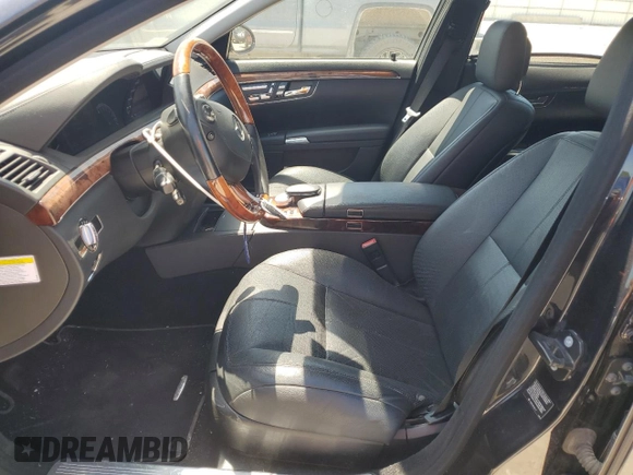 2008 Mercedes-Benz S 550 z VIN WDDNG86XX8A228278, wystawiony jako Copart lot #56500155 z przebiegiem 130 341 mil mil oraz Szkoda całkowita • Salvage title. Historia ofert i sprzedaży dostępna na DreamBid. Obrazek 7.