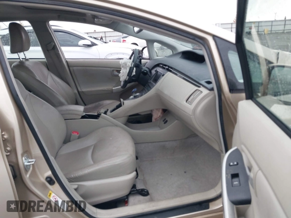2010 Toyota Prius II with VIN JTDKN3DU2A0205717, listed as a IAAI auction lot 40910678 with 62,207 mi miles. Bid and sale history available at carsss.com. Image 5.