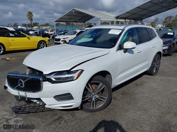 2019 Volvo XC60 Momentum with VIN LYV102DK8KB255769, listed as a IAAI auction lot 41573224 with 45,249 mi miles. Bid and sale history available at carsss.com. Image 17.