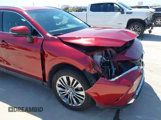2022 Toyota Venza LE with VIN JTEAAAAH1NJ106479, listed as a IAAI auction lot 41764101 with 31,848 mi miles. Bid and sale history available at carsss.com. Image 6.