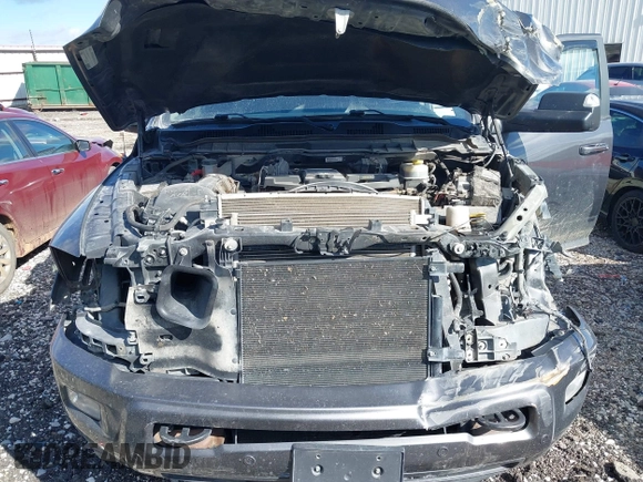 2018 Ram 2500 Big Horn with VIN 3C6UR5DLXJG341371, listed as a IAAI auction lot 41371836 with 197,924 mi miles. Bid and sale history available at carsss.com. Image 10.