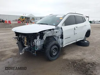 2024 Jeep Compass Latitude Lux with VIN 3C4NJDFN4RT169922, listed as a IAAI auction lot 41564166 with 16,097 mi miles and . Bid and sale history available at DreamBid. Image 17.