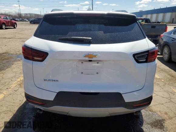 2024 Chevrolet Blazer LT z VIN 3GNKBCR49RS277852, wystawiony jako Copart lot #52954735 z przebiegiem 5 567 mil mil oraz Szkoda całkowita • Salvage title. Historia ofert i sprzedaży dostępna na DreamBid. Obrazek 6.