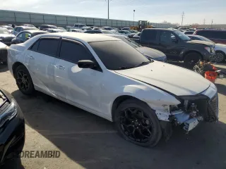 2021 Chrysler 300 Touring with VIN 2C3CCARG4MH596052, listed as a Copart auction lot 46639655 with 45,975 mi miles and Salvage Title. Bid and sale history available at carsss.com. Image 4.