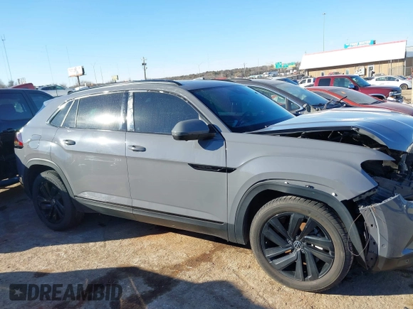 2021 Volkswagen Atlas SEL Premium with VIN 1V2TE2CAXMC215550, listed as a IAAI auction lot 41579665 with 55,264 mi miles and . Bid and sale history available at DreamBid. Image 13.
