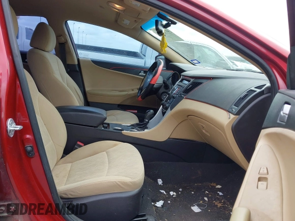 2013 Hyundai Sonata GLS z VIN 5NPEB4AC4DH715565, wystawiony jako IAAI lot #41737310 z przebiegiem 176 665 mil mil oraz . Historia ofert i sprzedaży dostępna na DreamBid. Obrazek 5.