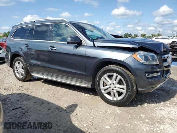 2014 Mercedes-Benz GL 450 with VIN 4JGDF7CE5EA385813, listed as a Copart auction lot 59361785 with 121,131 mi miles and Salvage title. Bid and sale history available at DreamBid. Image 4.