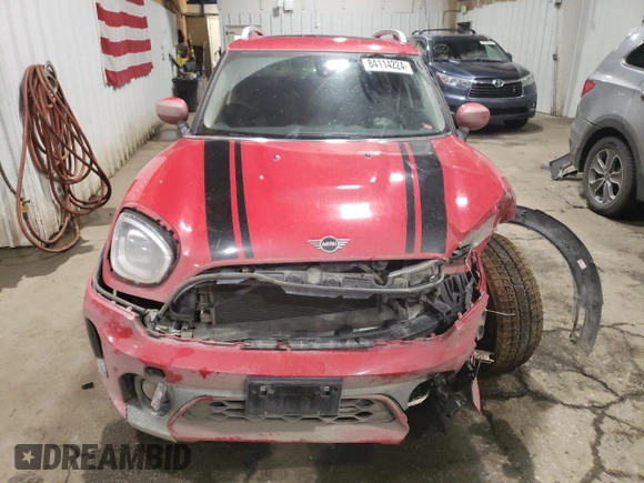 2022 MINI Countryman Cooper S with VIN WMZ83BR09N3P02526, listed as a Copart auction lot 84114224 with Not provided miles and Salvage title. Bid and sale history available at DreamBid. Image 5.