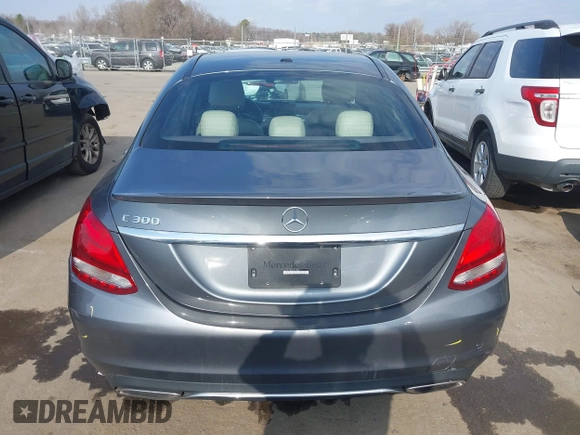 2018 Mercedes-Benz C 300 z VIN 55SWF4JB5JU241893, wystawiony jako IAAI lot #41458779 z przebiegiem 84 238 mil mil oraz . Historia ofert i sprzedaży dostępna na DreamBid. Obrazek 17.