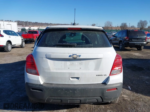2015 Chevrolet Trax LS with VIN KL7CJKSB8FB113628, listed as a IAAI auction lot 41465345 with 89,245 mi miles. Bid and sale history available at carsss.com. Image 15.