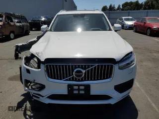 2020 Volvo XC90 Momentum with VIN YV4A22PK4L1550296, listed as a Copart auction lot 59565505 with 100,200 mi miles and Salvage title. Bid and sale history available at DreamBid. Image 5.