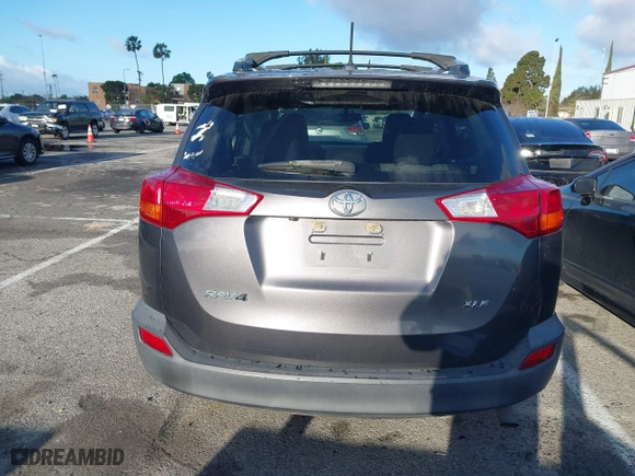 2015 Toyota RAV4 XLE with VIN JTMWFREV5FJ036366, listed as a IAAI auction lot 41719264 with 224,333 mi miles. Bid and sale history available at carsss.com. Image 17.