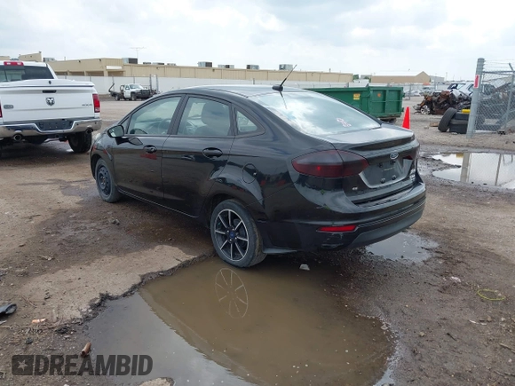 2015 Ford Fiesta SE with VIN 3FADP4BJXFM135864, listed as a IAAI auction lot 39462016 with 113,486 mi miles and . Bid and sale history available at DreamBid. Image 3.