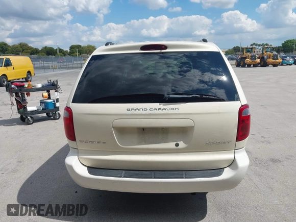 2003 Dodge Grand Caravan with VIN 2D4GP443X3R171373, listed as a IAAI auction lot 41645178 with 163,358 mi miles and . Bid and sale history available at DreamBid. Image 16.