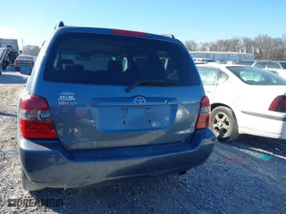 2005 Toyota Highlander with VIN JTEDP21AX50073749, listed as a IAAI auction lot 41682648 with 226,166 mi miles. Bid and sale history available at carsss.com. Image 6.