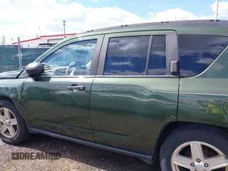 2007 Jeep Compass Sport with VIN 1J8FF47W17D585046, listed as a IAAI auction lot 41866995 with 148,196 mi miles. Bid and sale history available at carsss.com. Image 14.