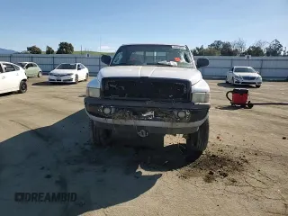 2001 Dodge Ram 2500 with VIN 3B7KF236X1G206409, listed as a Copart auction lot 45863255 with 0 mi miles and Salvage Title. Bid and sale history available at carsss.com. Image 10.