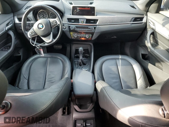 2017 BMW X1 xDrive28i z VIN WBXHT3Z34H4A53786, wystawiony jako Copart lot #54678575 z przebiegiem 86 312 mil mil oraz Szkoda całkowita • Salvage title. Historia ofert i sprzedaży dostępna na DreamBid. Obrazek 8.