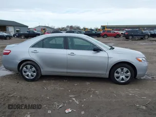 2009 Toyota Camry z VIN 4T1BE46K29U389669, wystawiony jako IAAI lot #41953360 z przebiegiem 176 136 mil mil oraz . Historia ofert i sprzedaży dostępna na DreamBid. Obrazek 13.