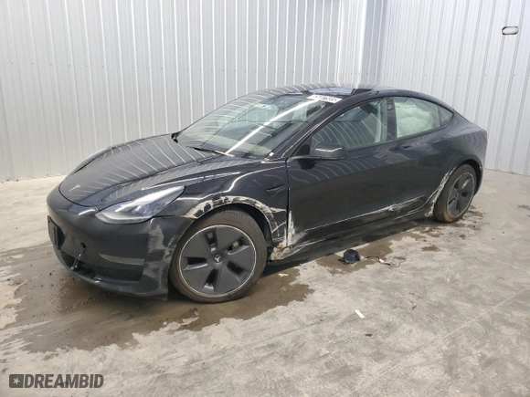2022 Tesla Model 3 with VIN 5YJ3E1EA1NF369254, listed as a Copart auction lot 53467585 with 57,694 mi miles and Clean Title. Bid and sale history available at carsss.com. Image 1.
