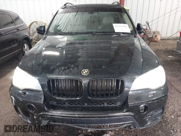 2011 BMW X5 35d z VIN 5UXZW0C54BL369201, wystawiony jako IAAI lot #42285920 z przebiegiem 158 287 mil mil oraz . Historia ofert i sprzedaży dostępna na DreamBid. Obrazek 13.