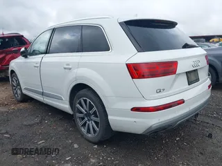 2019 Audi Q7 Premium Plus z VIN WA1LAAF71KD031123, wystawiony jako IAAI lot #41953574 z przebiegiem 48 999 mil mil oraz . Historia ofert i sprzedaży dostępna na DreamBid. Obrazek 3.