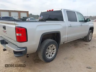 2017 GMC Sierra 1500 SLE z VIN 3GTU2MECXHG128033, wystawiony jako IAAI lot #41672872 z przebiegiem 83 496 mil mil oraz . Historia ofert i sprzedaży dostępna na DreamBid. Obrazek 4.