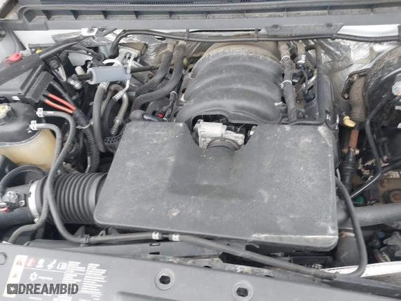 2018 Chevrolet Silverado 1500 Work Truck with VIN 1GCNCNEH3JZ128173, listed as a IAAI auction lot 40894675 with 102,934 mi miles. Bid and sale history available at carsss.com. Image 10.