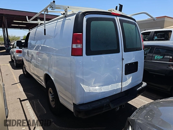 2018 Chevrolet Express Cargo z VIN 1GCWGAFG4J1178862, wystawiony jako IAAI lot #42659672 z przebiegiem 134 021 mil mil oraz . Historia ofert i sprzedaży dostępna na DreamBid. Obrazek 14.