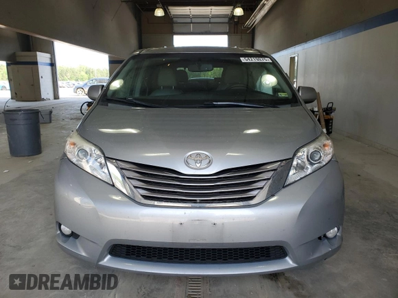 2015 Toyota Sienna XLE with VIN 5TDYK3DC9FS589378, listed as a Copart auction lot 54219075 with 117,766 mi miles and Salvage Title. Bid and sale history available at DreamBid. Image 5.
