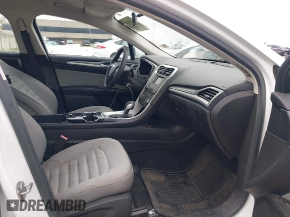 2015 Ford Fusion S Hybrid with VIN 3FA6P0UU2FR283244, listed as a IAAI auction lot 41740108 with 141,739 mi miles. Bid and sale history available at carsss.com. Image 5.