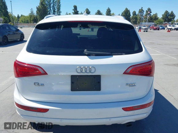 2011 Audi Q5 Premium Plus with VIN WA1LFAFP5BA109809, listed as a IAAI auction lot 42322364 with 121,525 mi miles and . Bid and sale history available at DreamBid. Image 16.