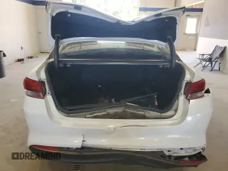 2016 Kia Optima LX z VIN KNAGT4L34G5073515, wystawiony jako Copart lot #57332295 z przebiegiem 171 308 mil mil oraz Szkoda całkowita • Salvage title. Historia ofert i sprzedaży dostępna na DreamBid. Obrazek 6.
