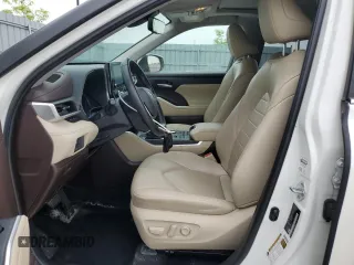 2021 Toyota Highlander XLE with VIN 5TDGZRBH6MS131478, listed as a Copart auction lot 61894725 with 160,165 mi miles and Clean title. Bid and sale history available at DreamBid. Image 7.