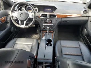 2012 Mercedes-Benz C 300 Sport z VIN WDDGF8BB1CR207366, wystawiony jako Copart lot #56564215 z przebiegiem 95 134 mil mil oraz Szkoda całkowita • Salvage title. Historia ofert i sprzedaży dostępna na DreamBid. Obrazek 8.