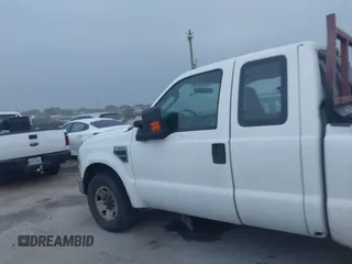 2008 Ford Super Duty F-250 SRW XL with VIN 1FTNX20568ED66942, listed as a IAAI auction lot 41809065 with 270,424 mi miles. Bid and sale history available at carsss.com. Image 14.