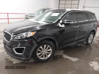 2018 Kia Sorento LX with VIN 5XYPG4A32JG383316, listed as a IAAI auction lot 41578609 with 1 mi miles. Bid and sale history available at carsss.com. Image 2.