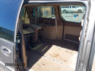 1999 Chrysler Town & Country LXi with VIN 1C4GP54LXXB553393, listed as a IAAI auction lot 41968605 with 256,400 mi miles. Bid and sale history available at carsss.com. Image 8.