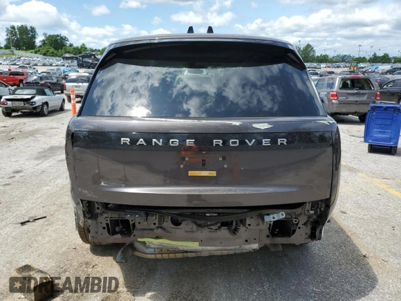 2024 Land Rover Range Rover SE with VIN SALKP9FUXRA203643, listed as a Copart auction lot 59896815 with 39,806 mi miles and Salvage title. Bid and sale history available at DreamBid. Image 6.