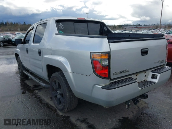 2008 Honda Ridgeline RT with VIN 2HJYK16228H517329, listed as a IAAI auction lot 41813333 with 139,828 mi miles. Bid and sale history available at carsss.com. Image 3.