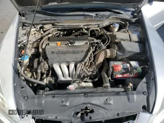 2003 Honda Accord LX z VIN JHMCM56333C014332, wystawiony jako Copart lot #52344385 z przebiegiem 200 432 mil mil oraz Szkoda całkowita • Salvage title. Historia ofert i sprzedaży dostępna na DreamBid. Obrazek 11.