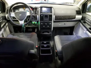 2010 Dodge Grand Caravan Crew with VIN 2D4RN6DX5AR499360, listed as a Copart auction lot 49604025 with 100,222 mi miles and Non Repairable. Bid and sale history available at DreamBid. Image 8.