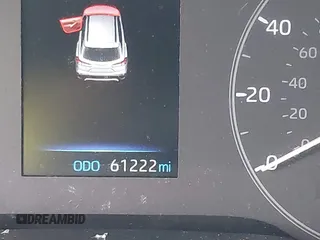 2023 Toyota Corolla Cross LE z VIN 7MUCAABG8PV044965, wystawiony jako IAAI lot #41915223 z przebiegiem 61 222 mil mil oraz . Historia ofert i sprzedaży dostępna na DreamBid. Obrazek 14.