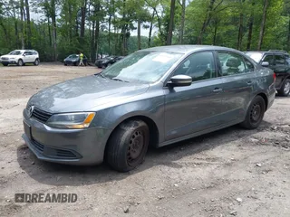 2014 Volkswagen Jetta SE with VIN 3VWD07AJ0EM236487, listed as a IAAI auction lot 42714441 with 124,596 mi miles and . Bid and sale history available at DreamBid. Image 2.