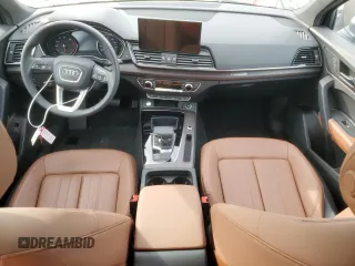 2023 Audi Q5 S line Premium z VIN WA1GAAFY3P2155990, wystawiony jako Copart lot #42785974 z przebiegiem Nie podano mil oraz Szkoda całkowita • Salvage title. Historia ofert i sprzedaży dostępna na DreamBid. Obrazek 8.