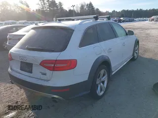 2015 Audi allroad Premium Plus with VIN WA1UFAFL8FA122156, listed as a IAAI auction lot 41345881 with 92,867 mi miles. Bid and sale history available at carsss.com. Image 4.