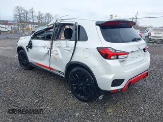 2023 Mitsubishi Outlander ES z VIN JA4ARUAUXPU007733, wystawiony jako IAAI lot #41899000 z przebiegiem 12 612 mil mil oraz . Historia ofert i sprzedaży dostępna na DreamBid. Obrazek 3.