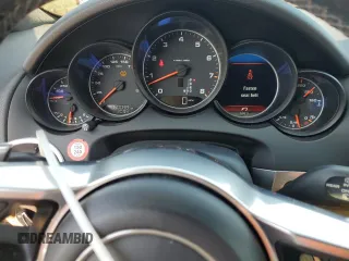 2016 Porsche Cayenne z VIN WP1AA2A25GKA08699, wystawiony jako Copart lot #57977705 z przebiegiem 160 088 mil mil oraz Tytuł czysty. Historia ofert i sprzedaży dostępna na DreamBid. Obrazek 9.